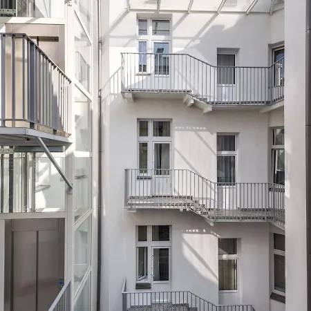 Old Town Apartments - B42-3